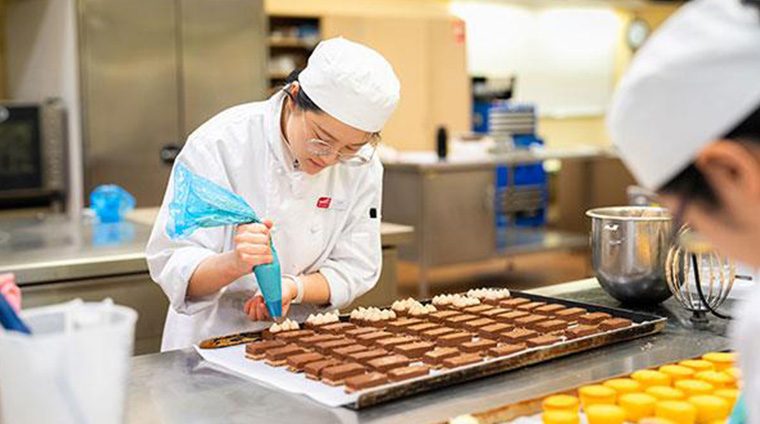 Bakery & Pastry Production Bakery & Pastry Production